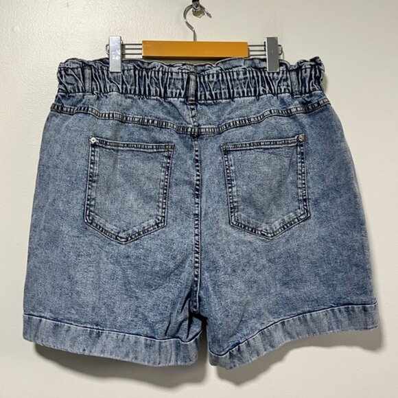 Bershka Paperbag Waist Denim Shorts - Size US 14 - Picture 7 of 9